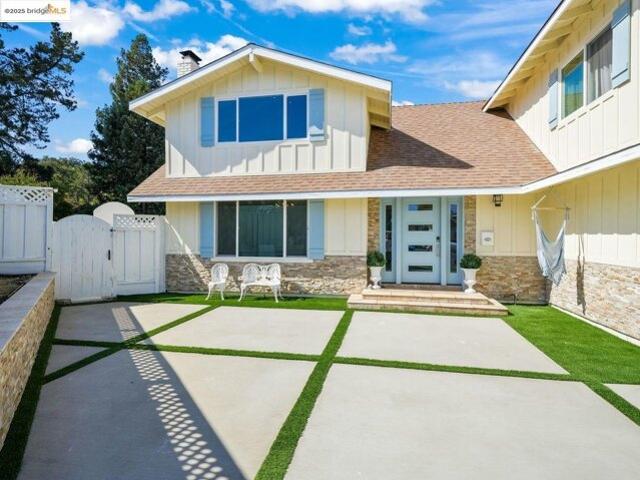 House for sale in Pleasant Hill, California
