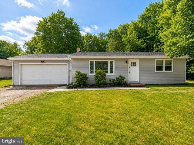 House for sale in Fairview, Medford Township