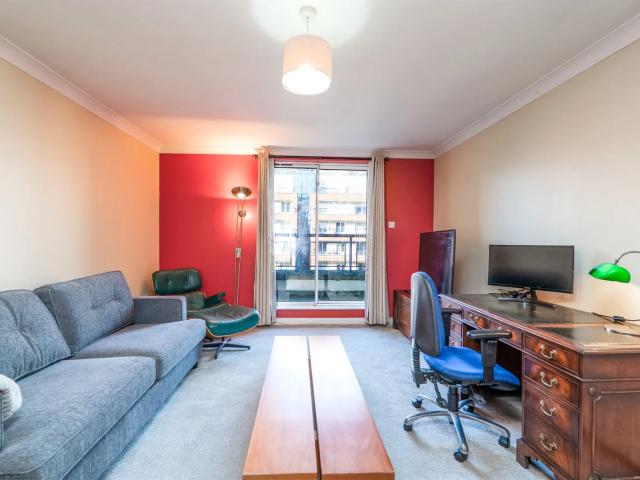 Apartment to rent in International Financial Services Centre, Dublin
