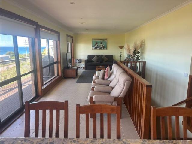 House for rent in Skenes Creek, Victoria