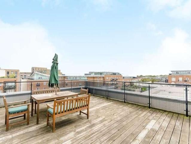 Apartment for rent in Kingston Upon Thames, Norbiton