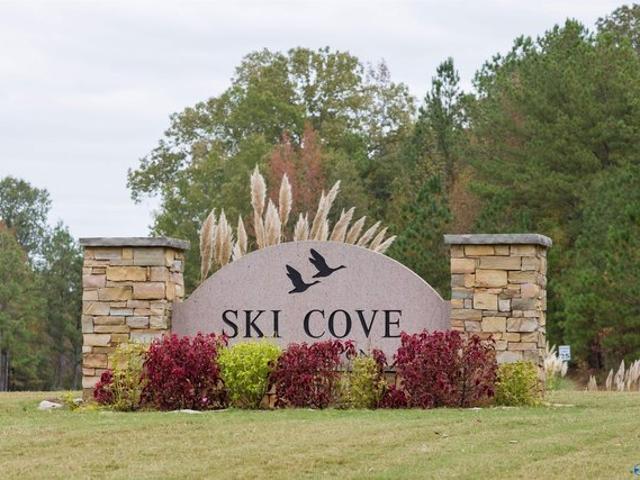 Land for sale in Scottsboro, Alabama