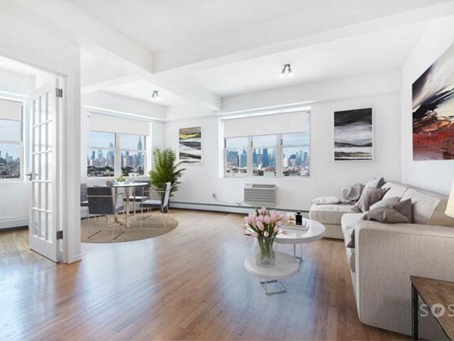 Condo for sale in Arverne, New York