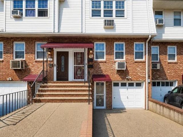 House for sale in Indian Square, Jersey City
