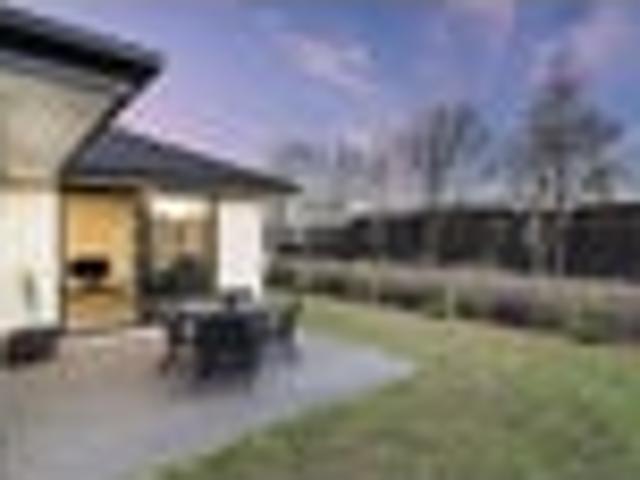 House for sale in Chaslands, Canterbury