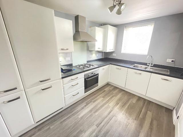 Apartment for rent in Maylands, Pouchen End