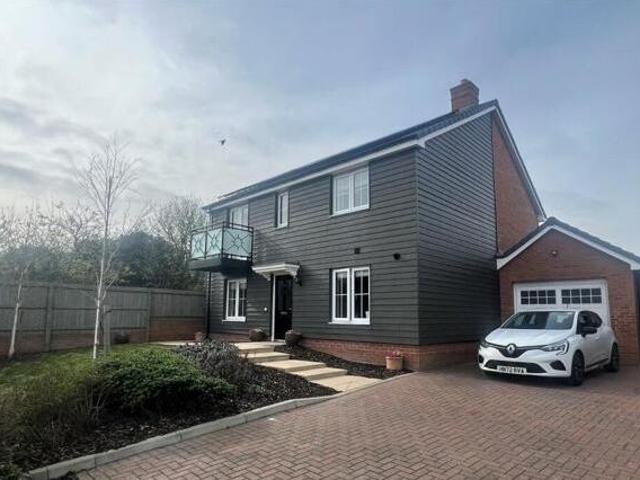 House for sale in Frinton and Walton, Dale Hill