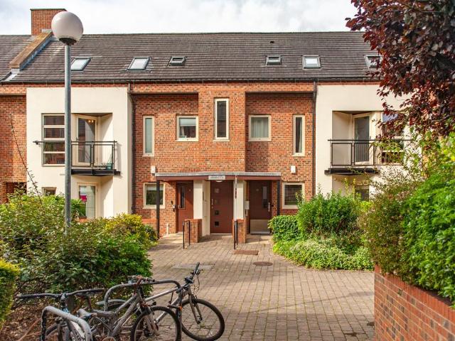 Apartment for rent in Foss Islands, High Field