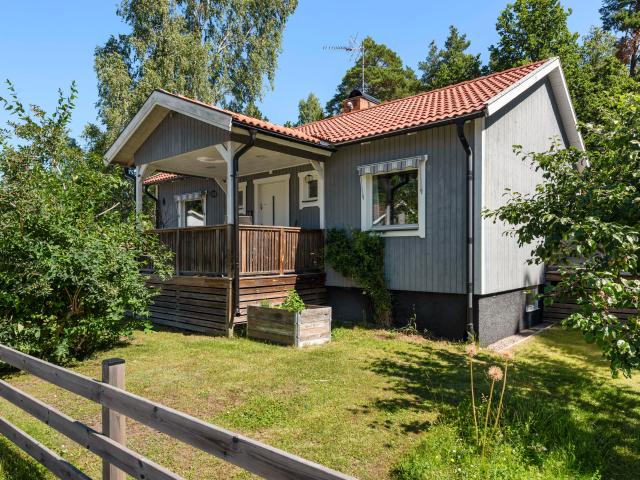 Bostad till salu i Hallstavik, Stockholm