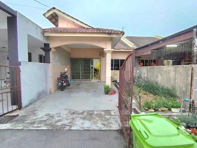 Terraced House for sale in Pekan