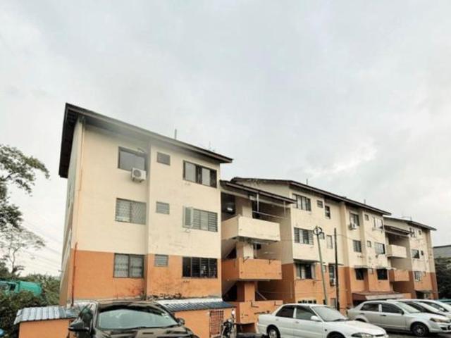 Flat for sale in Bukit Ledang, Johor