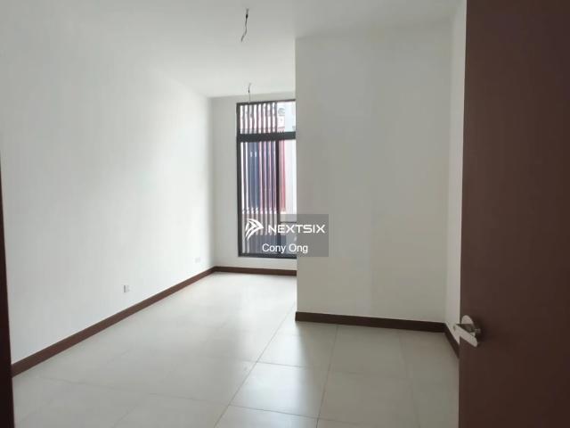 Warehouse for sale in Johor