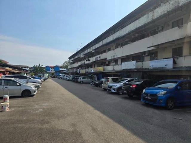 Flat for sale in Bukit Ledang, Johor