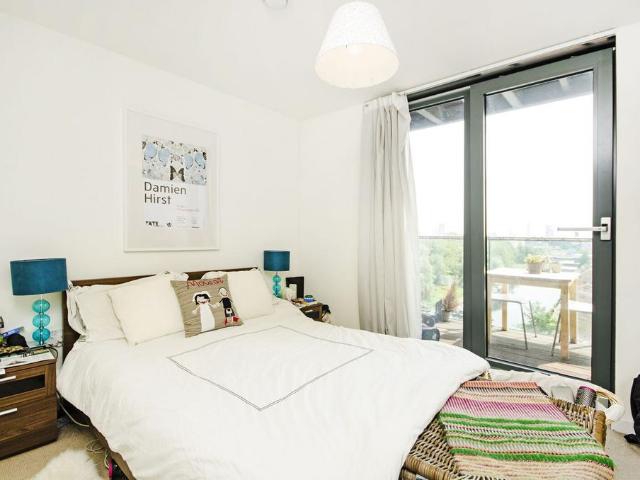 Apartment for rent in Clapton Park, Greater London