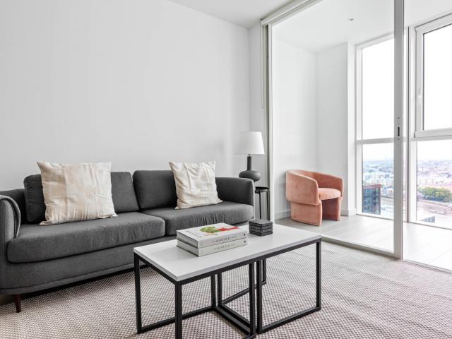 Apartment for rent in Vauxhall, Cat Hill