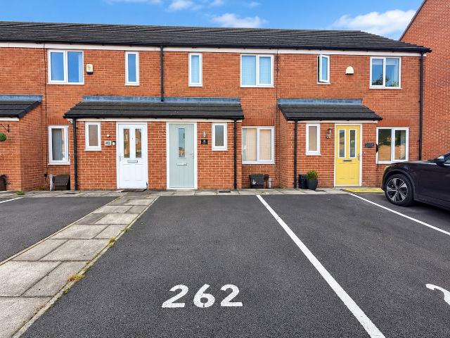 House for rent in Middlebrook, Bolton