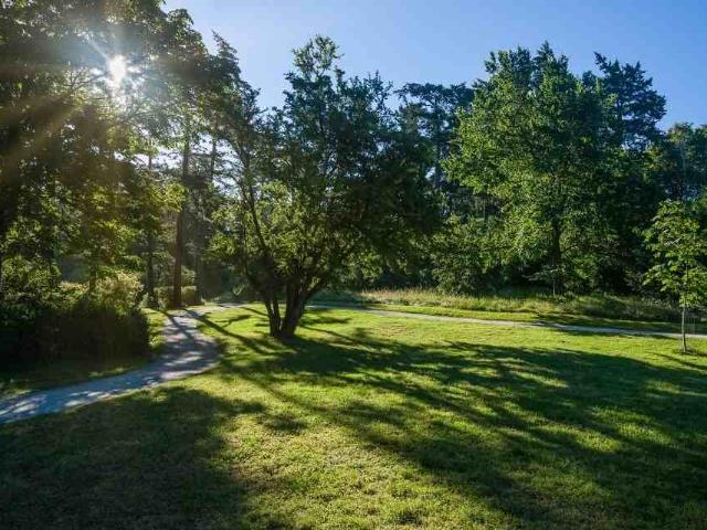 Apartment for rent in Saanich, British Columbia