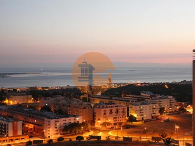 Apartamento venda em São Francisco Xavier, Lisboa