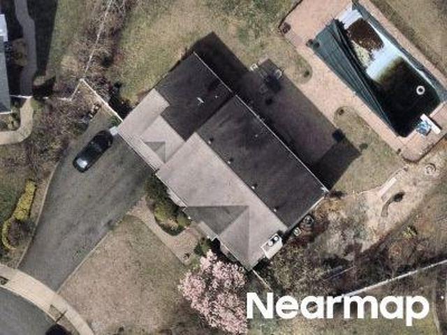 House for sale in Hauppauge House for sale in Hauppauge