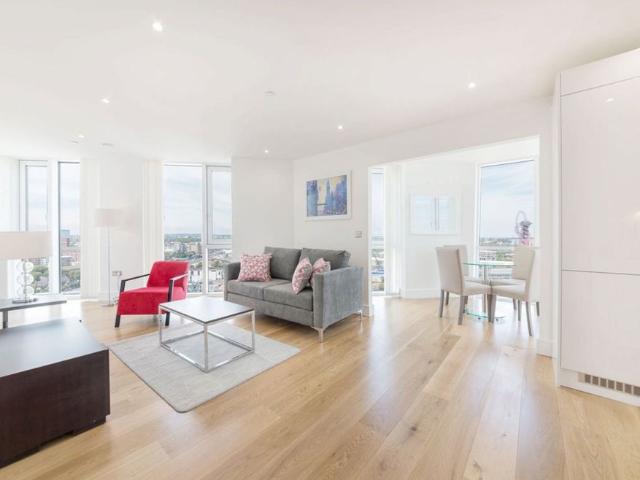 Apartment for rent in Mill Meads, Greater London