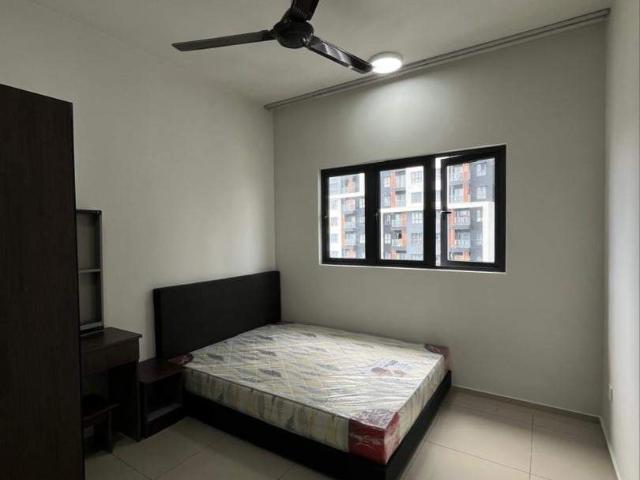Room for rent in Taman Pelangi Jaya, Kampung Padang Balang