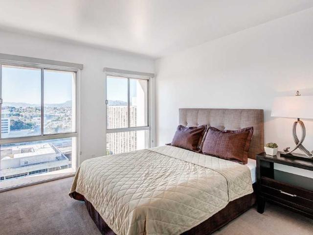 Apartment for rent in Canoga Park, California