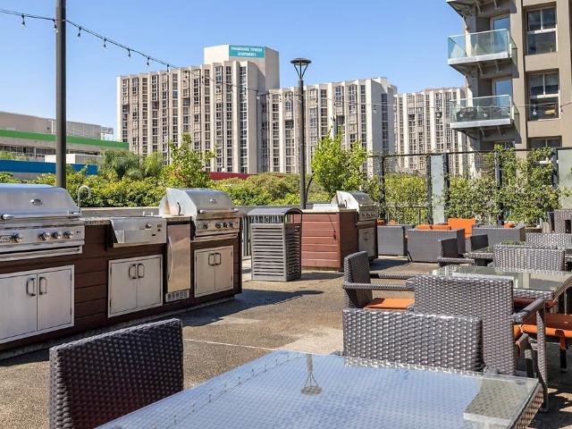 Apartment for rent in Canoga Park, California