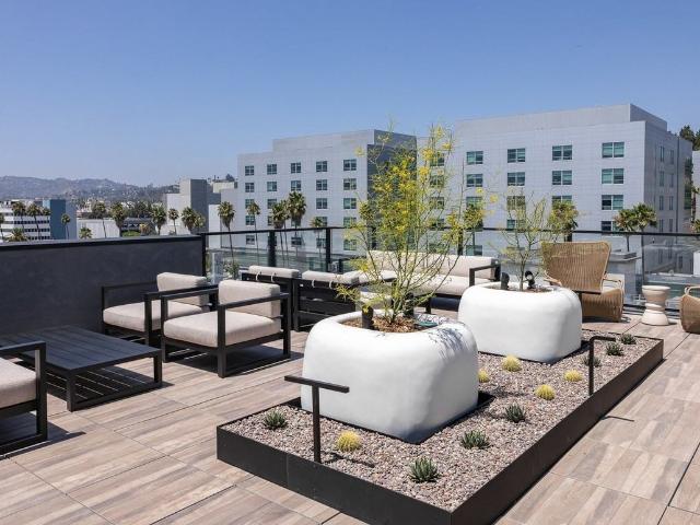 Apartment for rent in Canoga Park, California