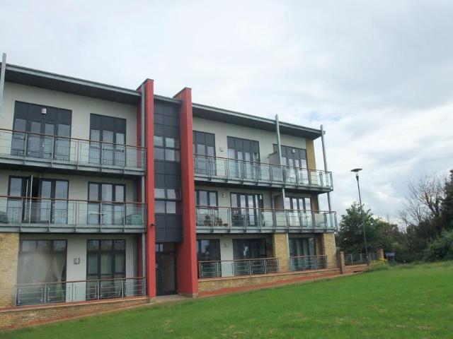 Apartment for rent in Worcester Park Estate, Monks Orchard