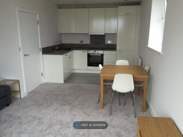 House for rent in Kennet Island, Reading