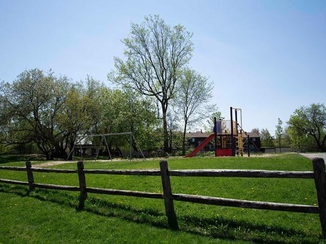 Apartment for rent in Mulhurst Bay, Ontario