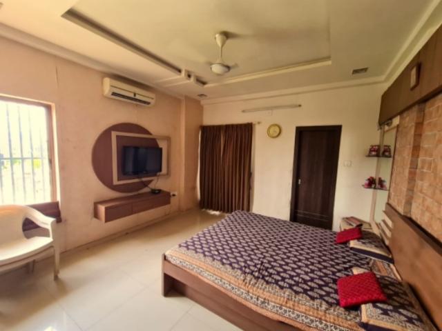 Flat for sale in Ahmadabad, Gujarat