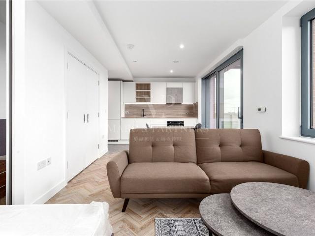 Studio for rent in Bromley-by-Bow, Poplar Grove