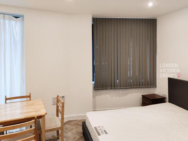 Studio for rent in Bromley-by-Bow, Poplar Grove