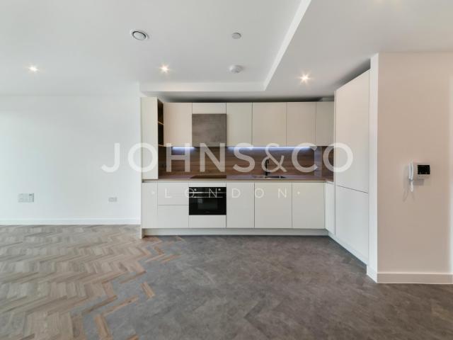Apartment for rent in Bromley-by-Bow, Poplar Grove