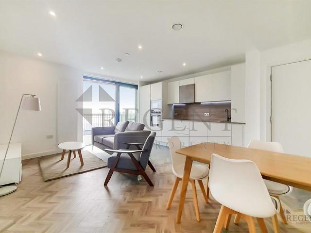 Apartment for rent in Bromley-by-Bow, Poplar Grove