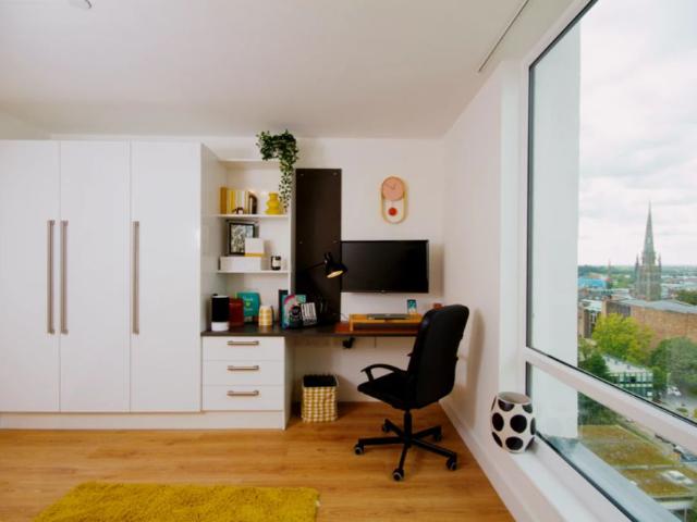 Studio for rent in Hillfields, West Midlands
