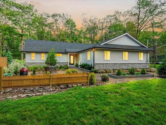 House for sale in Canadensis
