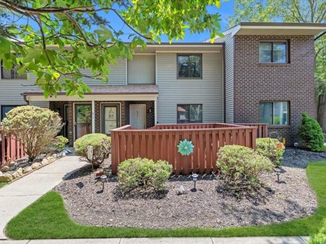 Condo for sale in Coram