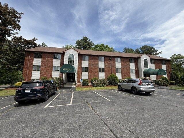 Condo for sale in Lowell, Massachusetts