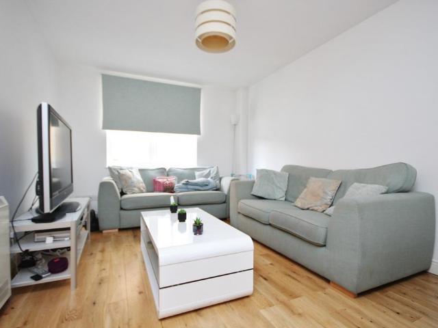 Apartment for rent in St. George in the East, Greater London