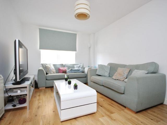 Apartment for rent in St. George in the East, Greater London