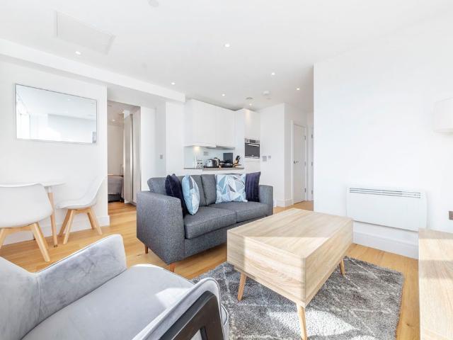 Studio for rent in Slough
