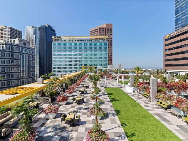 Apartment for rent in Canoga Park, California