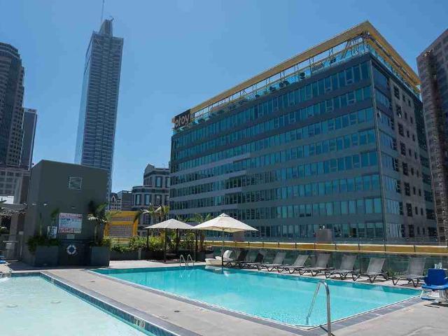 Apartment for rent in Canoga Park, California