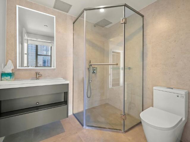 Apartment for rent in Canoga Park, California