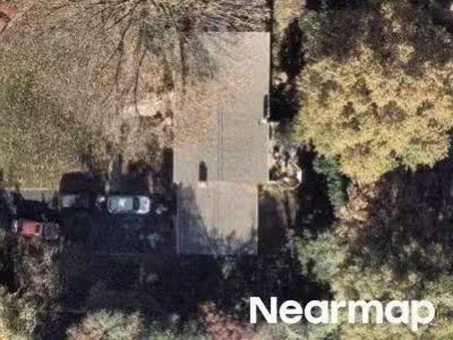 House for sale in Fairfax