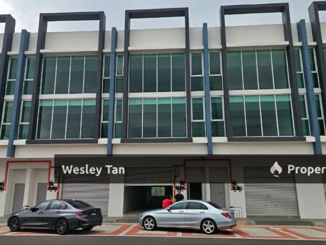 Shop for rent in Malaka