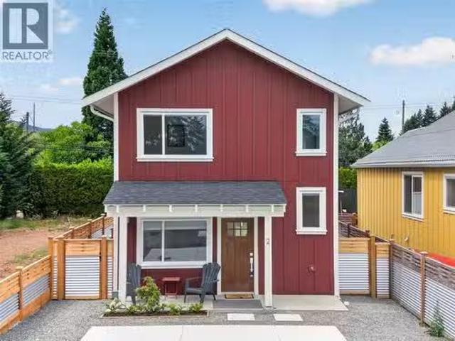 House for sale in Cumberland, British Columbia