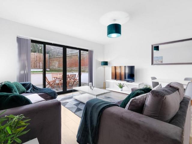 House for rent in Swallow, Buckinghamshire
